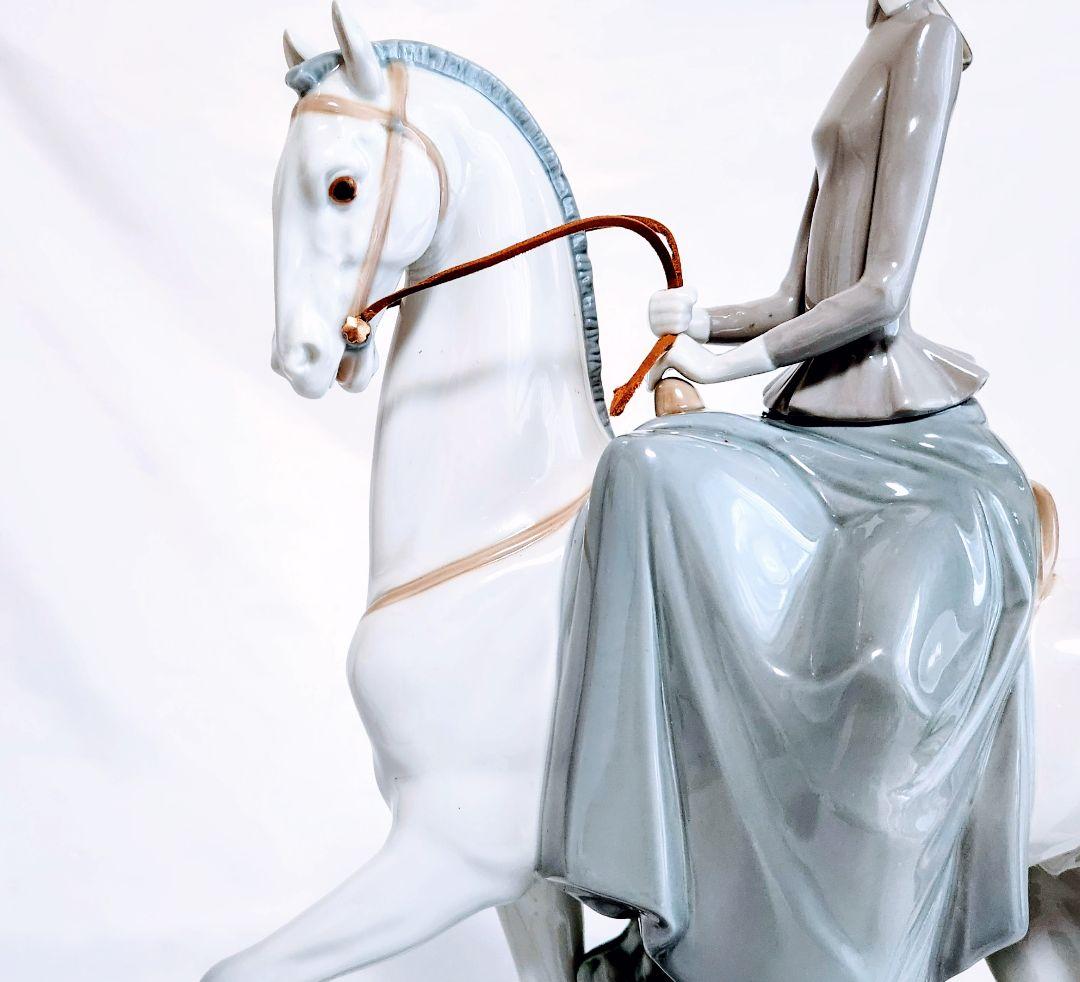 リヤドロ【美品】大型フィギュリン《白い馬の少女》No.4516