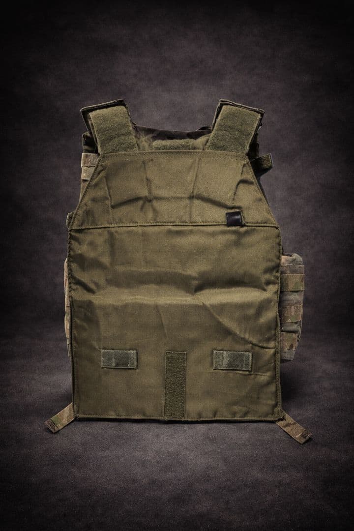 ロシア軍 実物 SSO製 SHELL プレートキャリア S/M MC - メルカリ