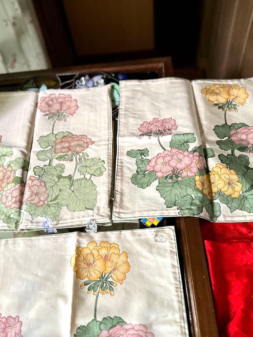 1974様感謝‼️マダム愛蔵品絹製クッションカバー　フランス製品　手染め工房手作り