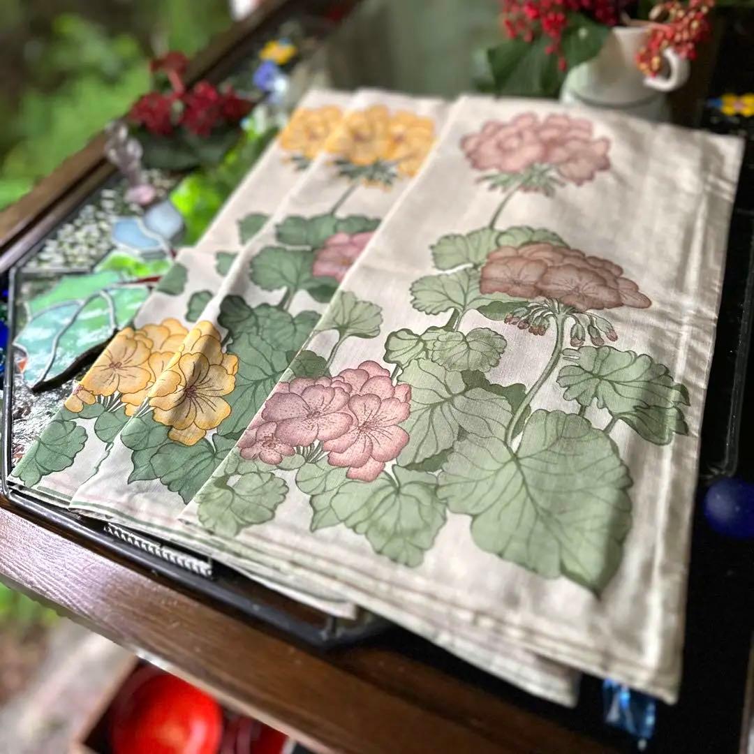 1974様感謝‼️マダム愛蔵品絹製クッションカバー　フランス製品　手染め工房手作り