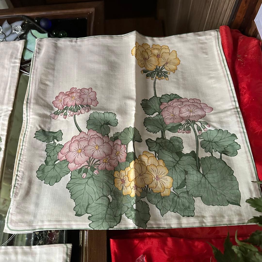 1974様感謝‼️マダム愛蔵品絹製クッションカバー　フランス製品　手染め工房手作り