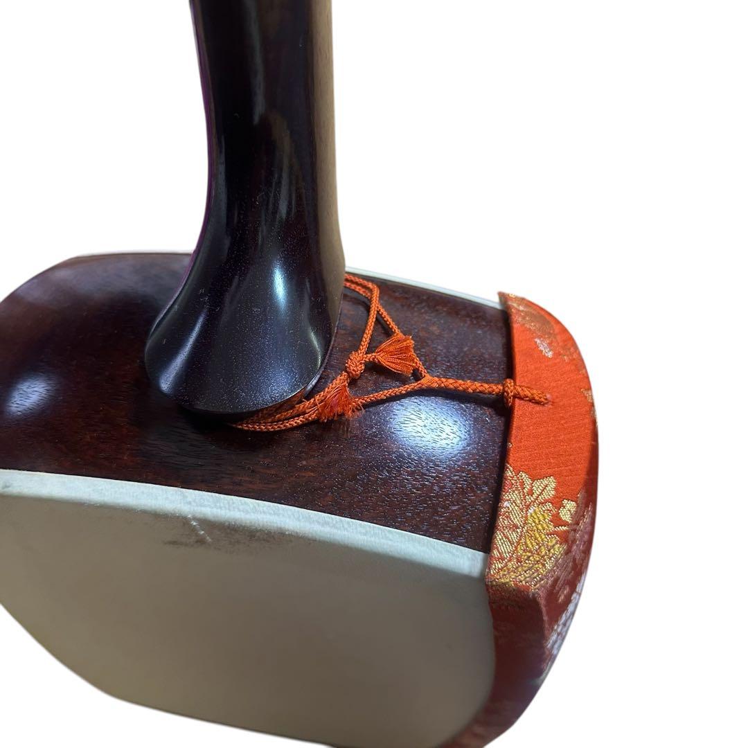 【皮破れあり】津軽三味線　太棹　トチ目　紅木 丸内胴　関屋楽器　ハードケース付