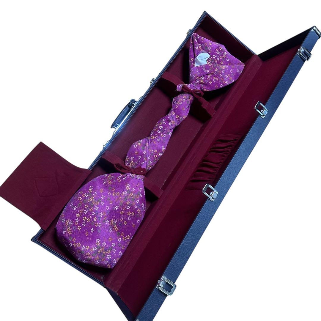 【皮破れあり】津軽三味線　太棹　トチ目　紅木 丸内胴　関屋楽器　ハードケース付