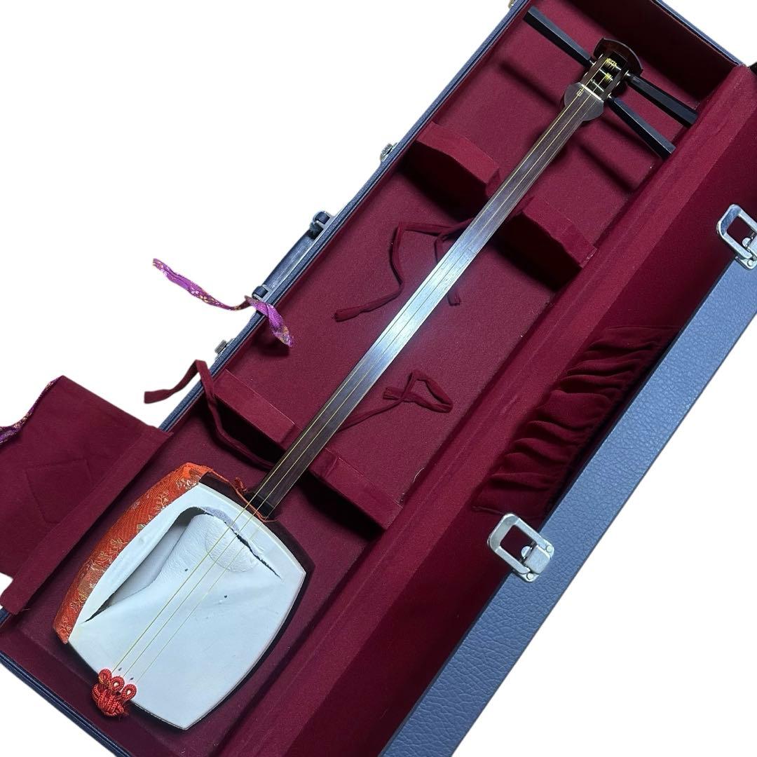 【皮破れあり】津軽三味線　太棹　トチ目　紅木 丸内胴　関屋楽器　ハードケース付