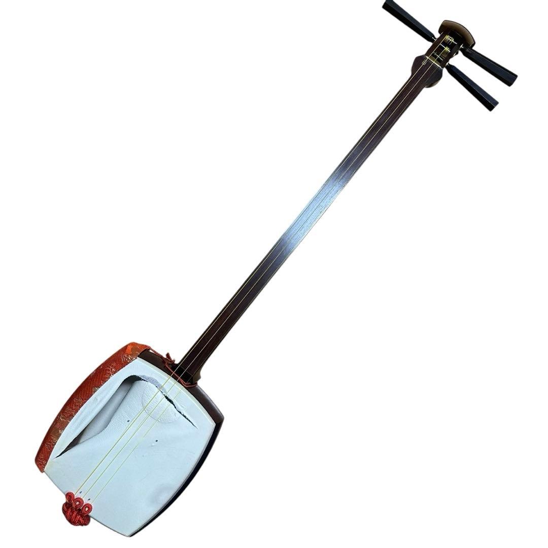 【皮破れあり】津軽三味線　太棹　トチ目　紅木 丸内胴　関屋楽器　ハードケース付