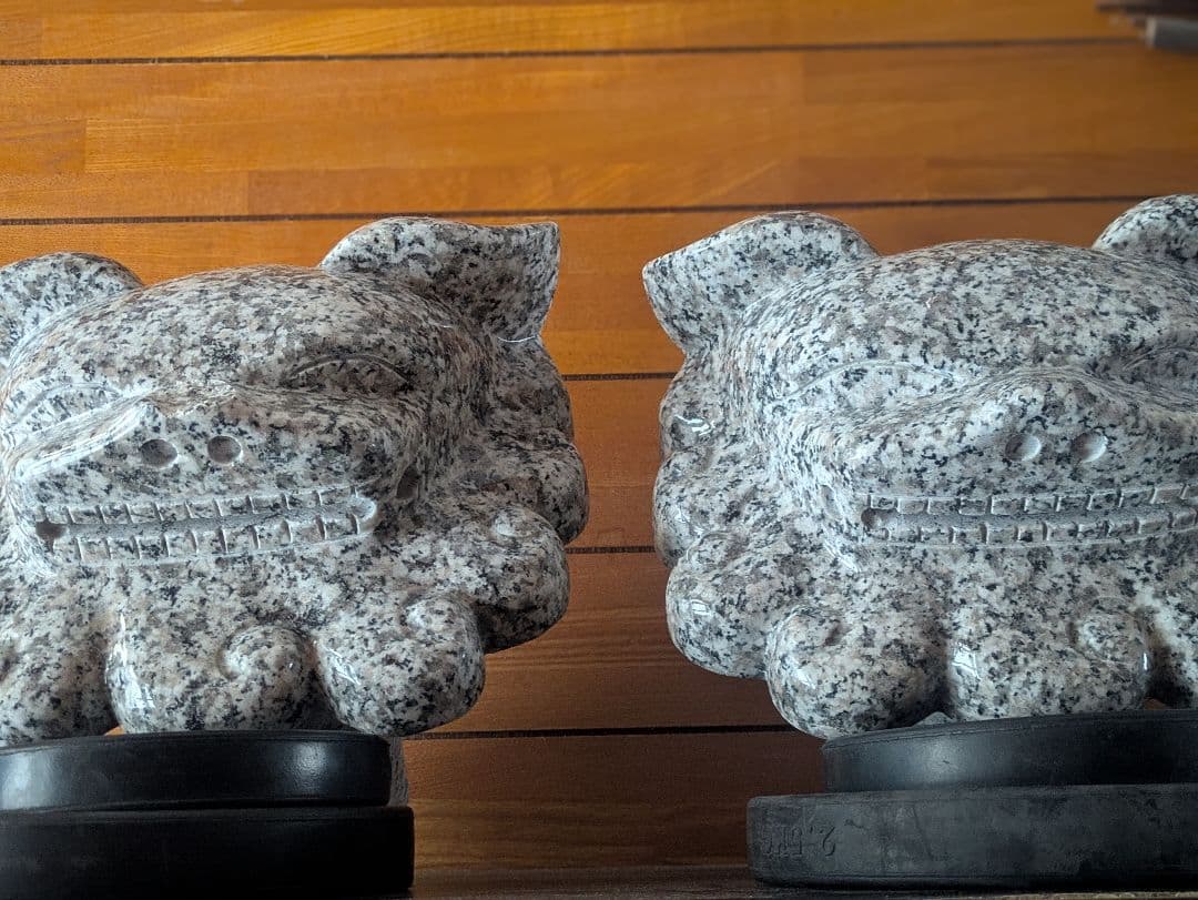 希少！ 沖縄 墓守りのシーサー 石像 重厚 狛犬 魔除け - メルカリ