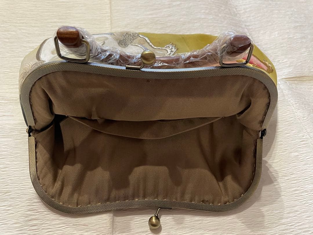 古布リメイクがま口バッグ 留袖 唐獅子 刺繍 - メルカリ