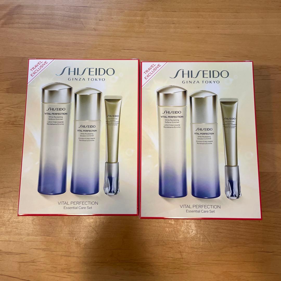 資生堂　バイタルパーフェクション　エッセンシャルケアセット