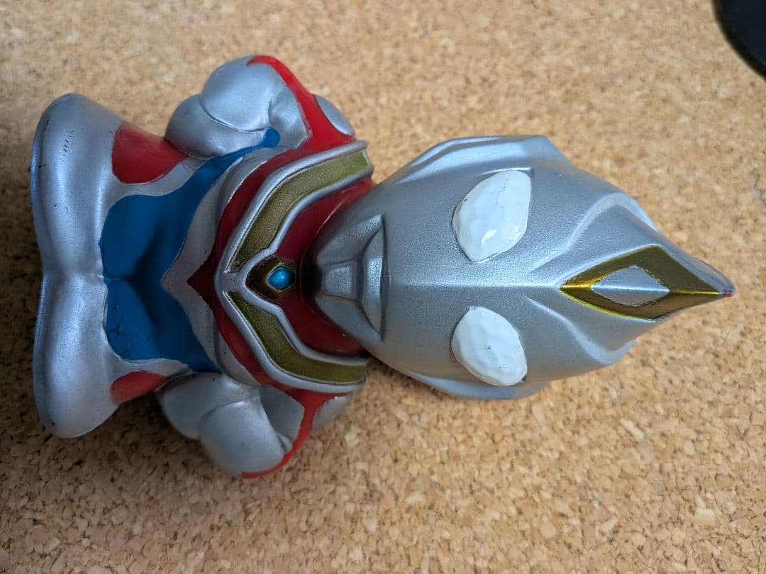ウルトラマン フィギュア 貯金箱 - メルカリ