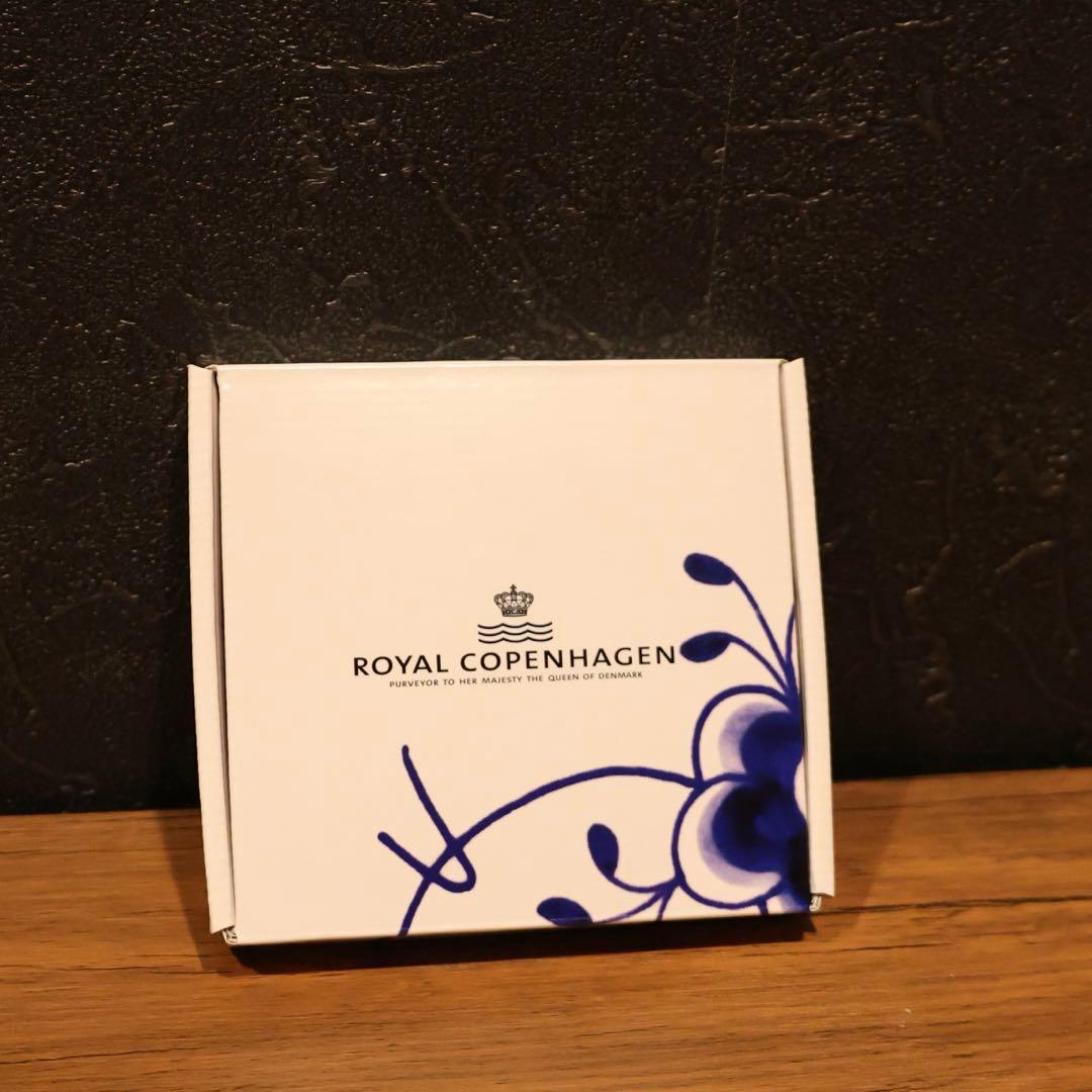   メガスモールスクエアディッシュ