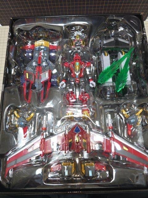 THE合体 DXローグカイゼルグリッドマン& グリッドナイトゴルドバーン