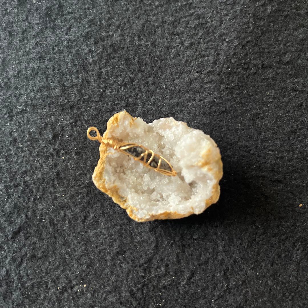 1.特別出品！希少隕石　ギベオン　14kgf  チャーム