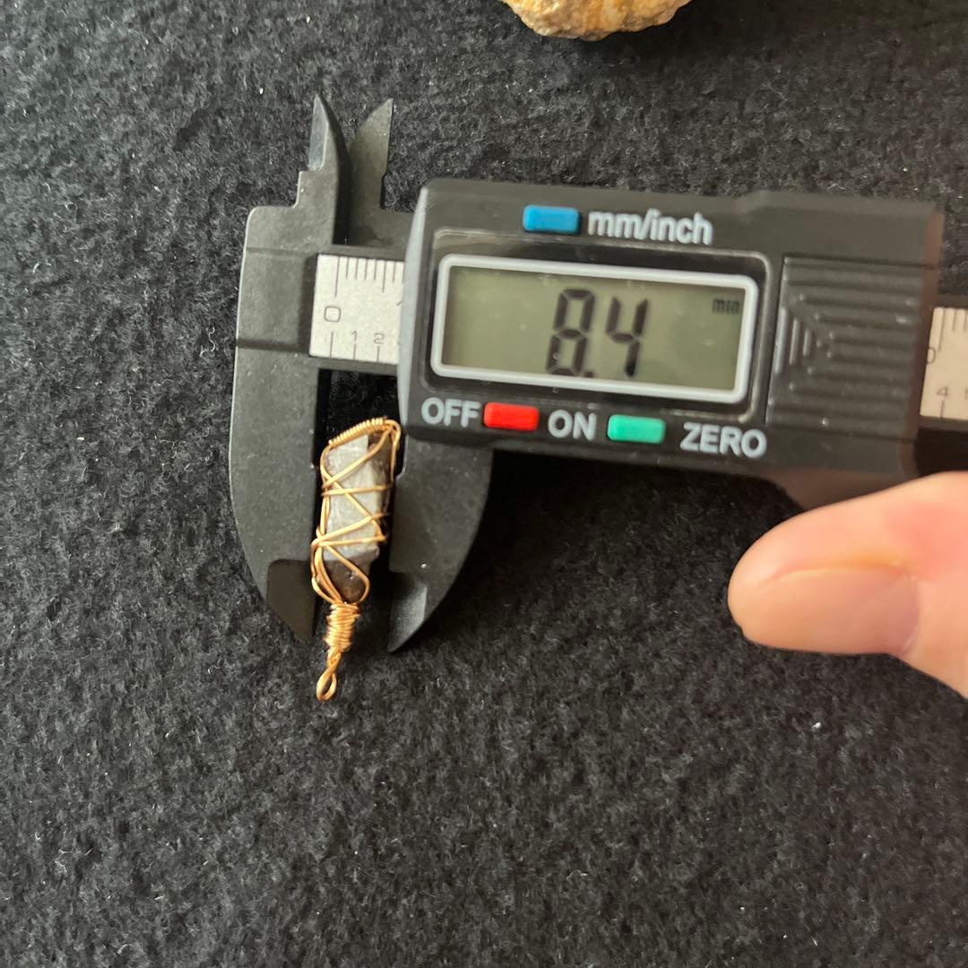 1.特別出品！希少隕石　ギベオン　14kgf  チャーム