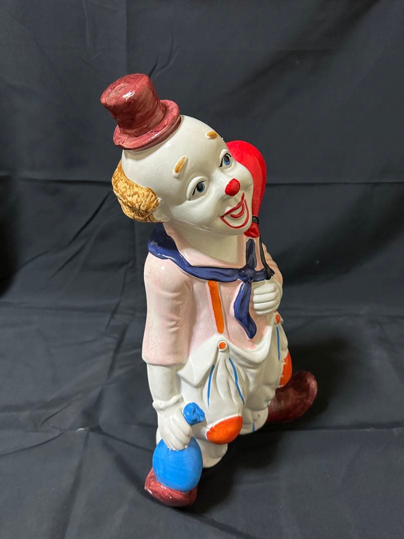 陶器製クラウンバンク 貯金箱（風船持ち）