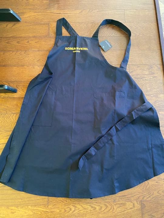 ソニアエキエル　エプロン