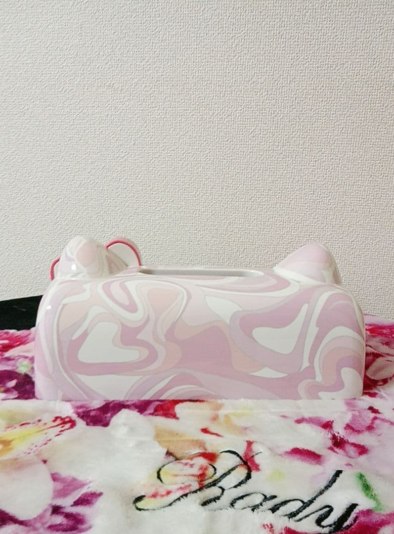 Rady♡レア　ハローキティー　ティッシュボックス　ハートマーブル
