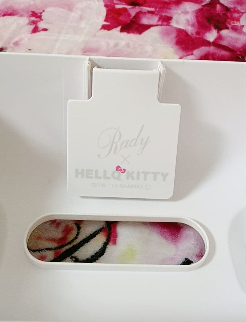 Rady♡レア　ハローキティー　ティッシュボックス　ハートマーブル
