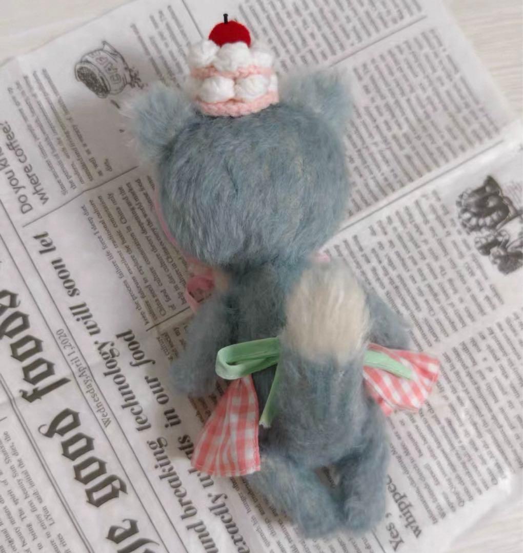 カップケーキと仔猫 アーティストベア 海外作家様 ハンドメイド ぬいぐるみ