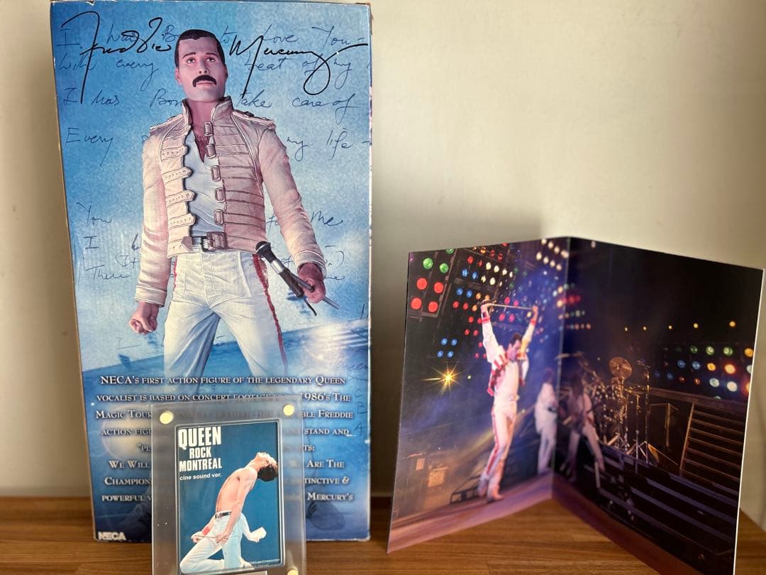 フレディー・マーキュリー１８インチサウンドギミック内蔵アクションフィギュア