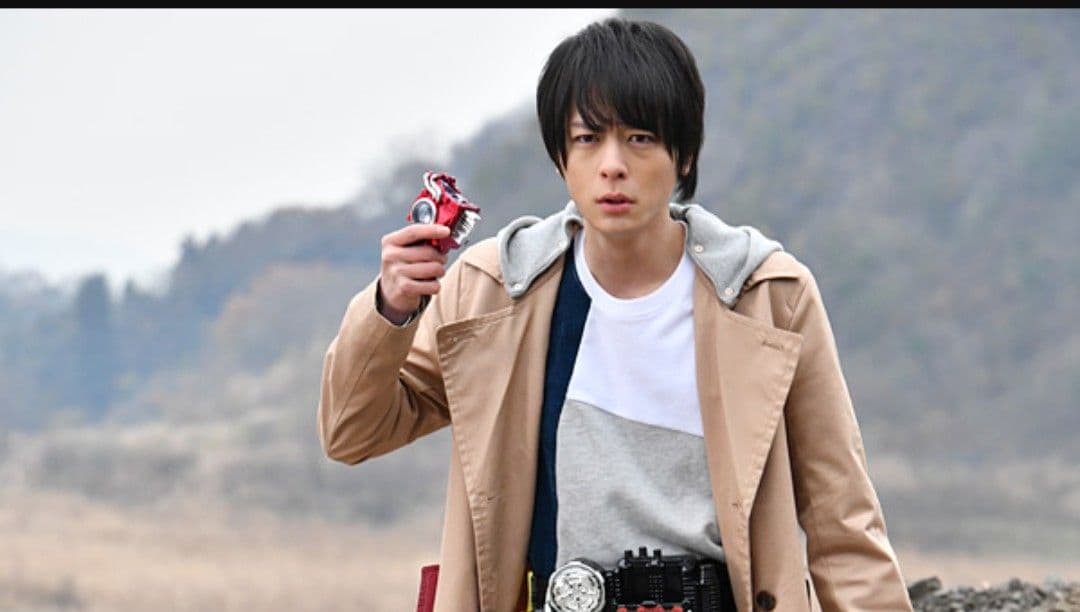 【希少価値】　桐生戦兎　着用　衣装　同型モデル　色違い　Mサイズ