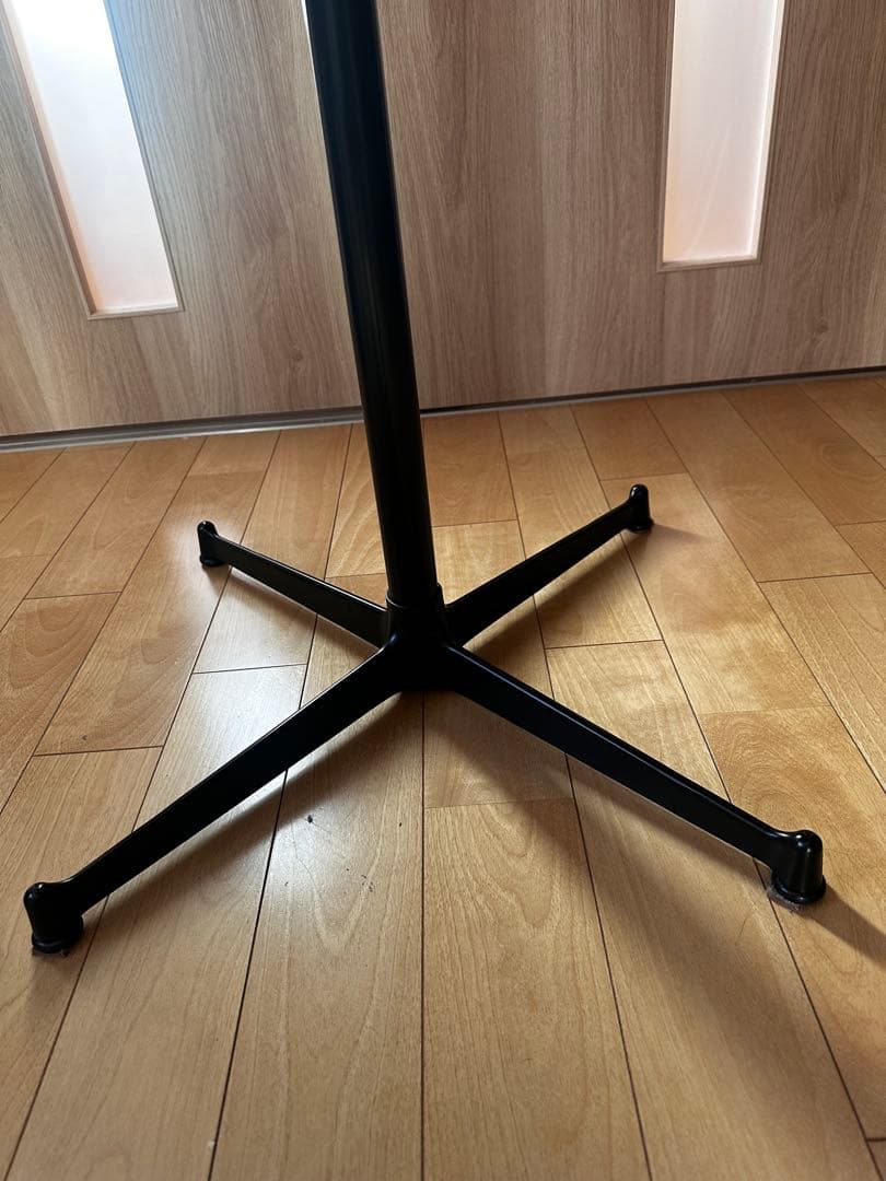 タイル模様 カフェ風テーブル