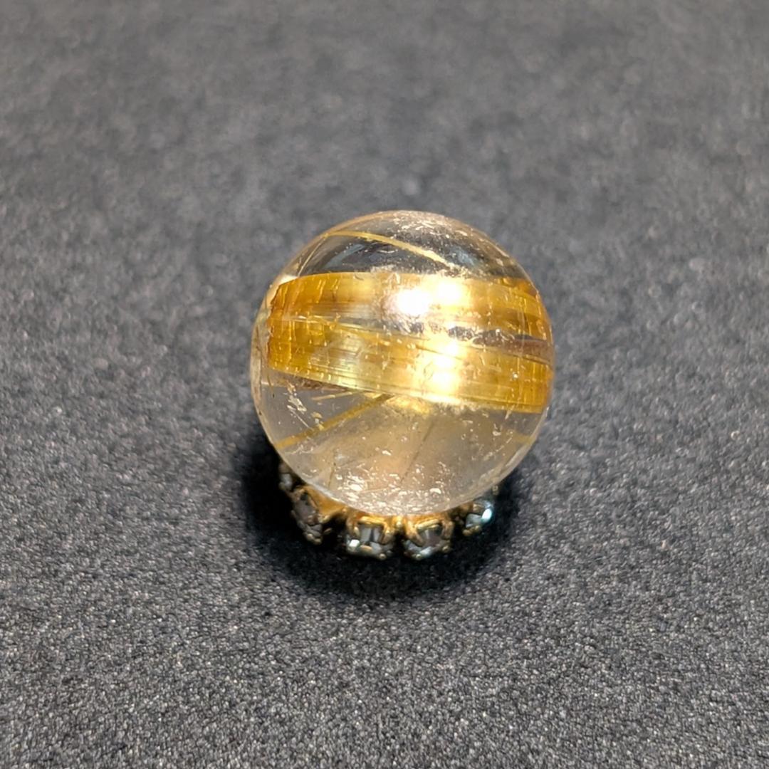一点物【迫力満点】ゴールド タイチンルチル 10ミリ 貫通穴あり お守り石