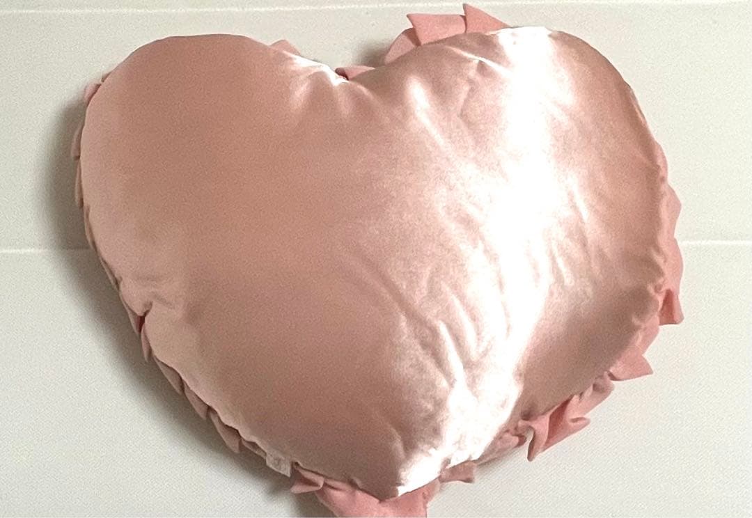 LIZLISA リズリサ ハート型クッション 未使用 激レア 希少品 - メルカリ