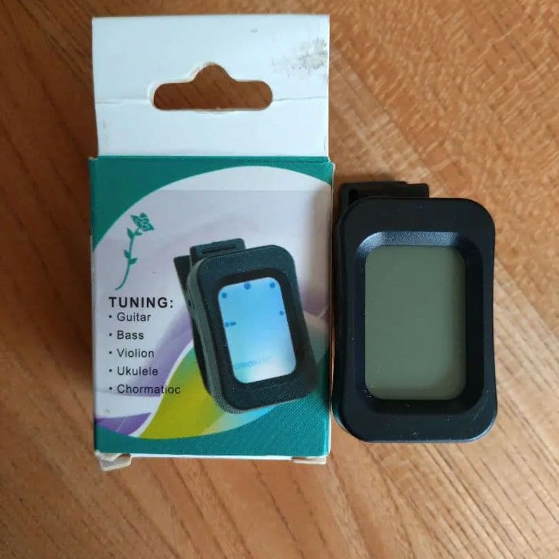 ジャンク出品 エレキ（SELDER ）とアンプ（photogenic）のセット