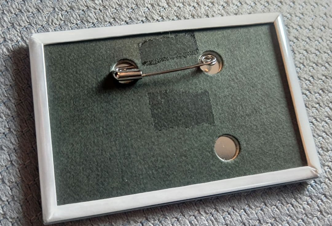 ダンガンロンパ おしおき缶バッジ 江ノ島盾子 - メルカリ