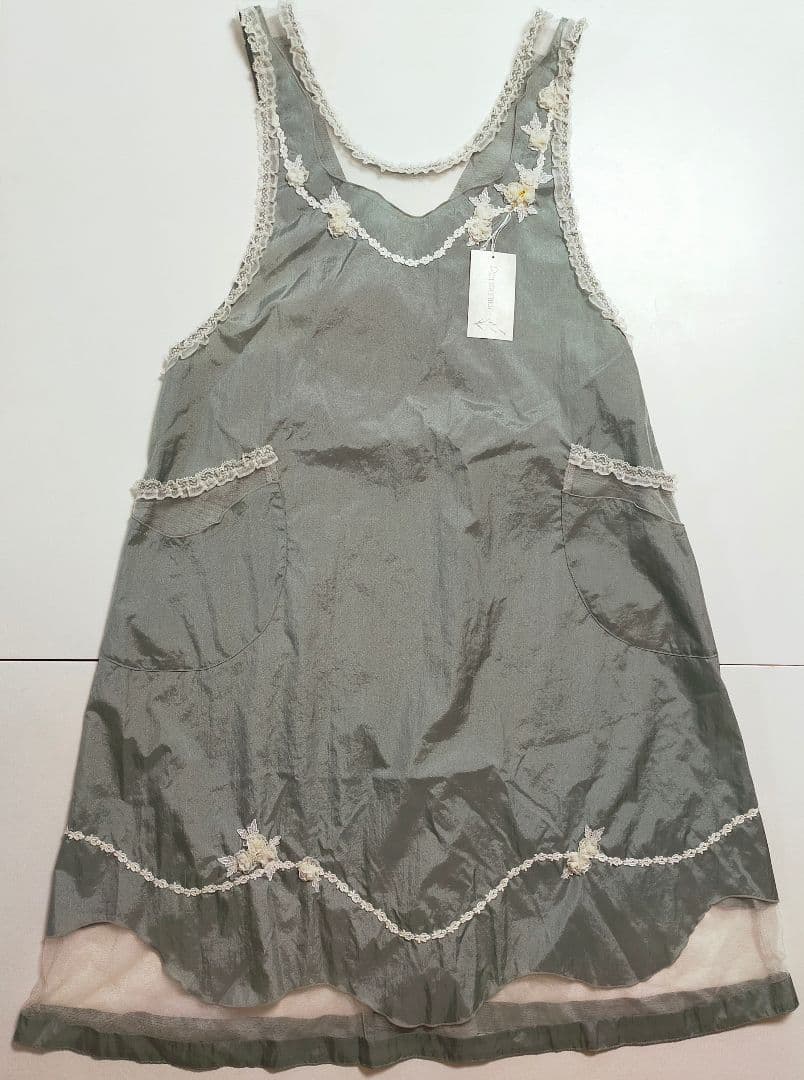 新品タグ付き　エプロン　ピアリマーマ