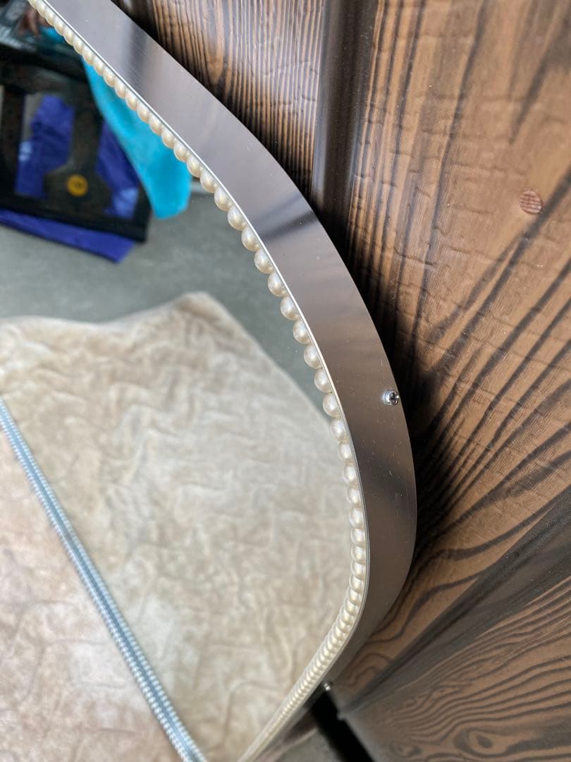 パール付壁掛けミラー　アンティーク　ヴィンテージ　ショップ　サロン　美容室　鏡