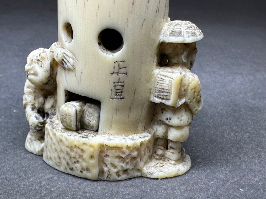 極上　根付　奈良 大仏柱 煙草 大彫刻 置物　細密細工　骨董　アンティーク在銘