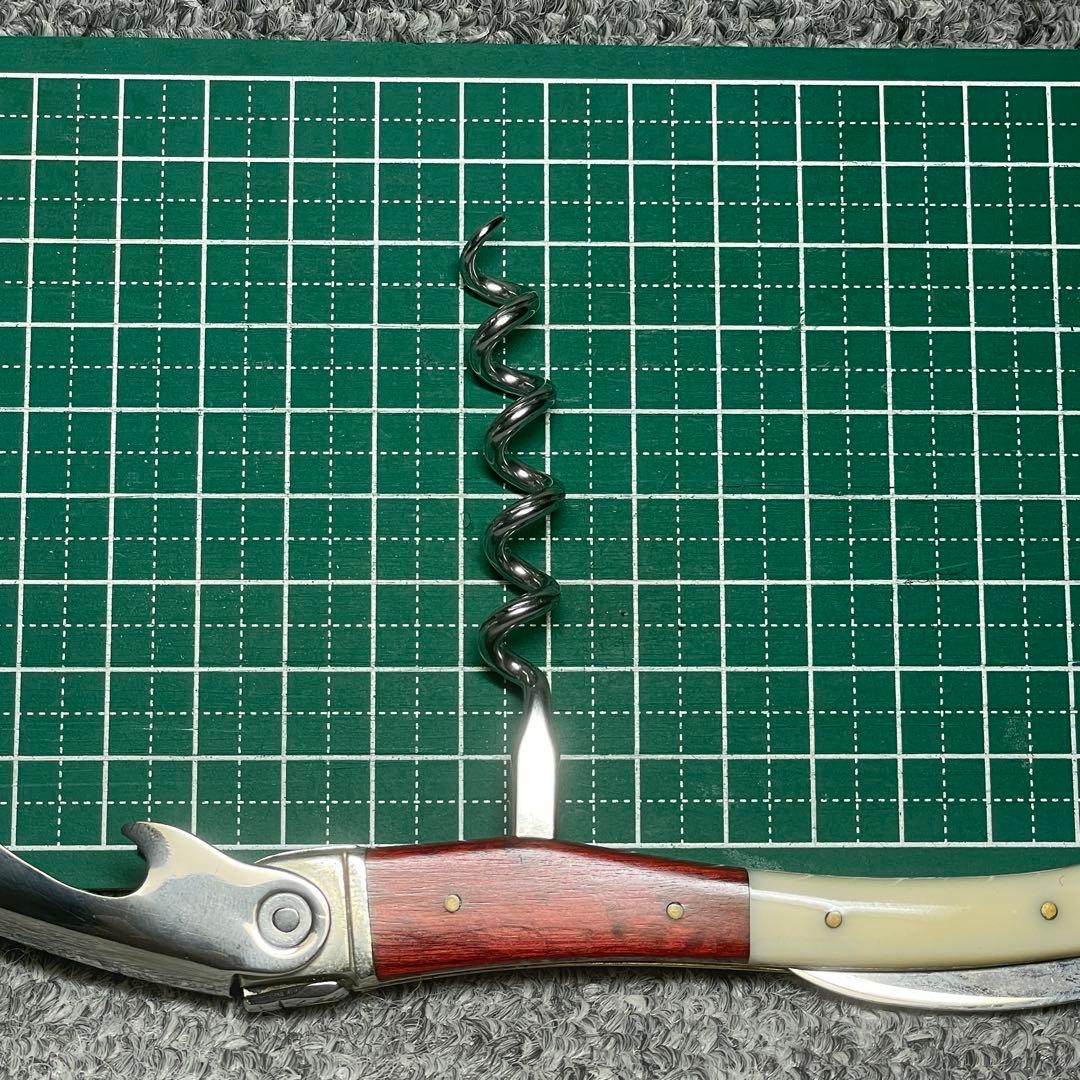 シャトーラギオール田崎真也モデルソムリエナイフ。サイン入りケース付き難あり