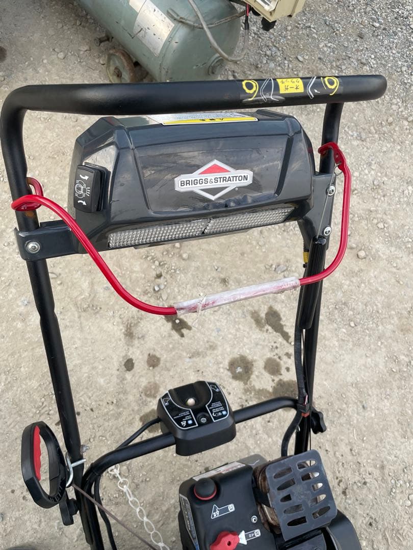 除雪機　Briggs&Stratton 1222EE 電動シュート　小型除雪機