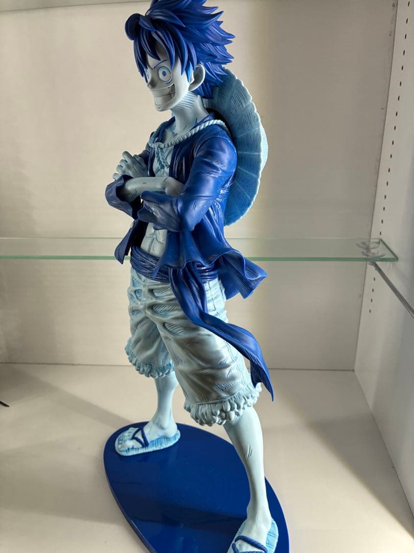 ワンピース　ベースショップくじ　ラストワン　ルフィ　フィギュア