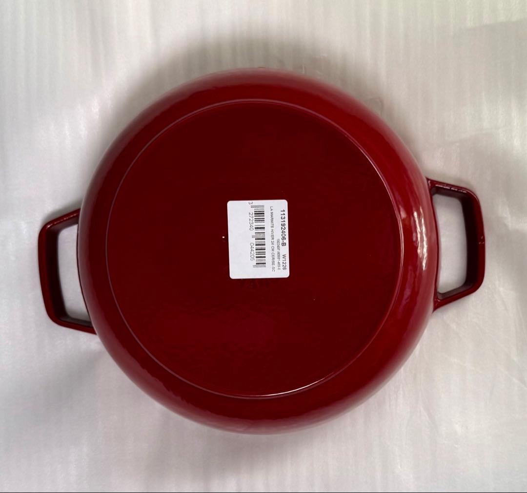 新品☆ストウブ スノークリスタル ココット 24cm レッド クリスマス