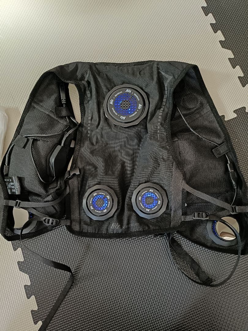 ま*ん様 ワークマン ウィンドコア アイス×ヒーター ペルチェベストバッテリー付