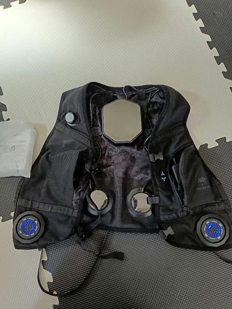 ま*ん様 ワークマン ウィンドコア アイス×ヒーター ペルチェベストバッテリー付