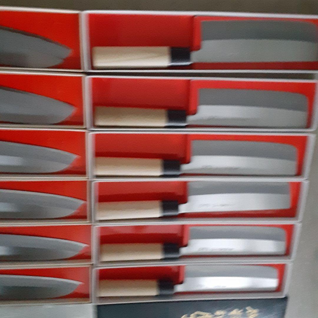 越後鍛冶職人が作った割り込みと磨き三徳包丁 12本セット　Dセット