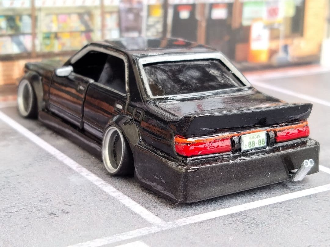 トミカ改造 トヨタ 13クラウン VIP仕様 段リム ☆深リム ホット