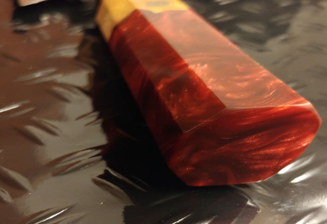 プレゼント付き　V金10号　ダマスカス包丁　ワインレッド柄　剣型　牛刀　三徳