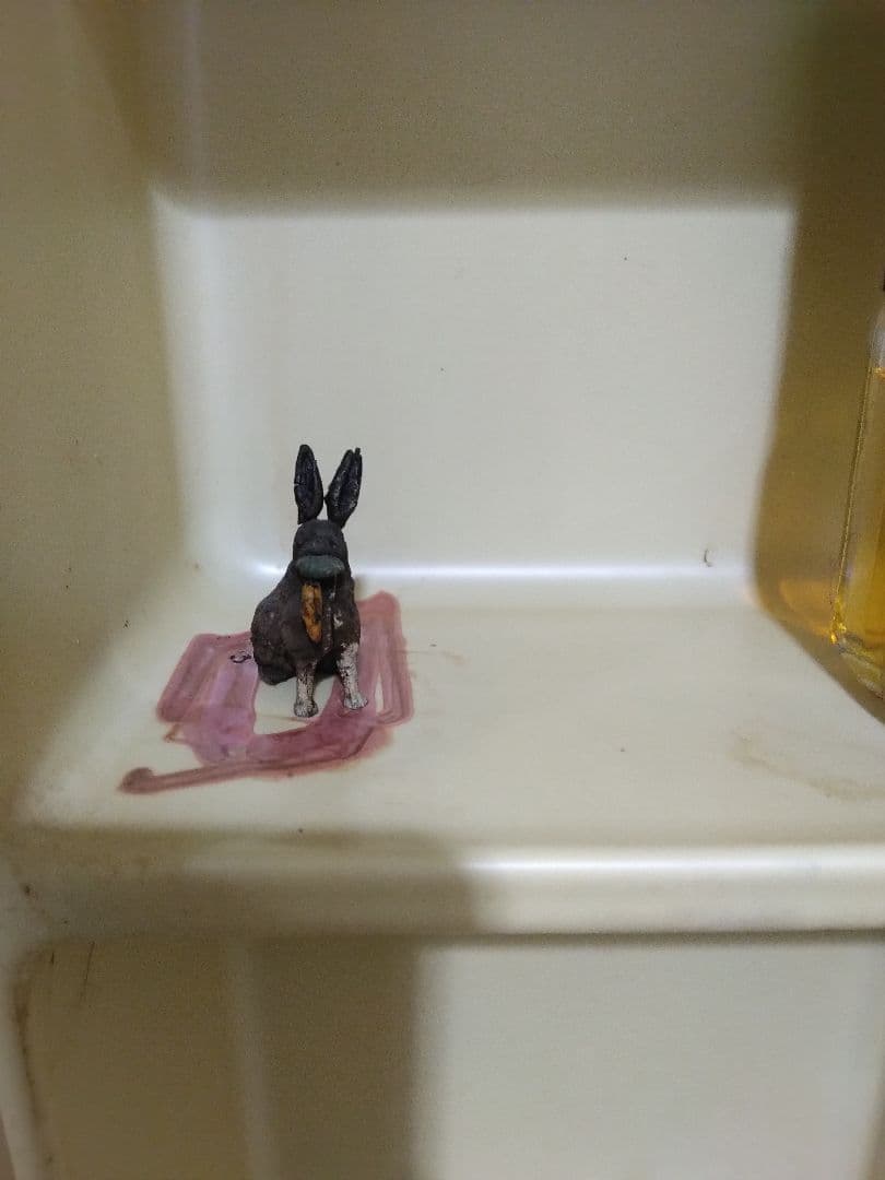 パリ蚤の市で購入したウサギ