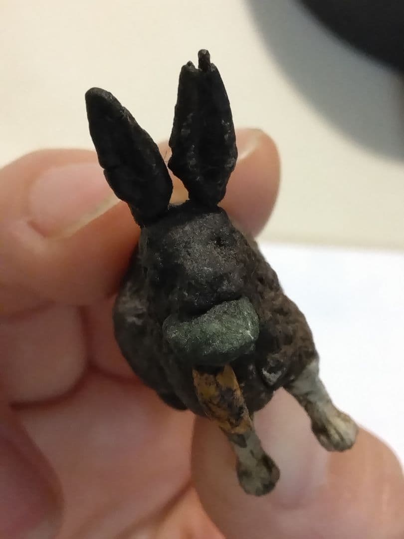 パリ蚤の市で購入したウサギ