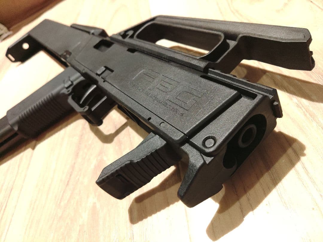 希少・不調につきジャンク扱 KSC MAGPUL FPG マガジン2本箱おまけ付