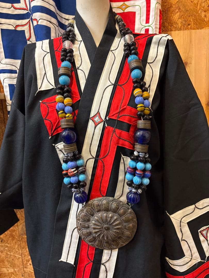 アイヌ　タマサイ　シトキ付き　ガラス玉　アイヌ玉　トンボ玉