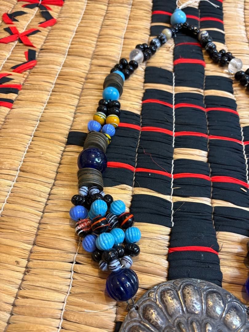 アイヌ　タマサイ　シトキ付き　ガラス玉　アイヌ玉　トンボ玉