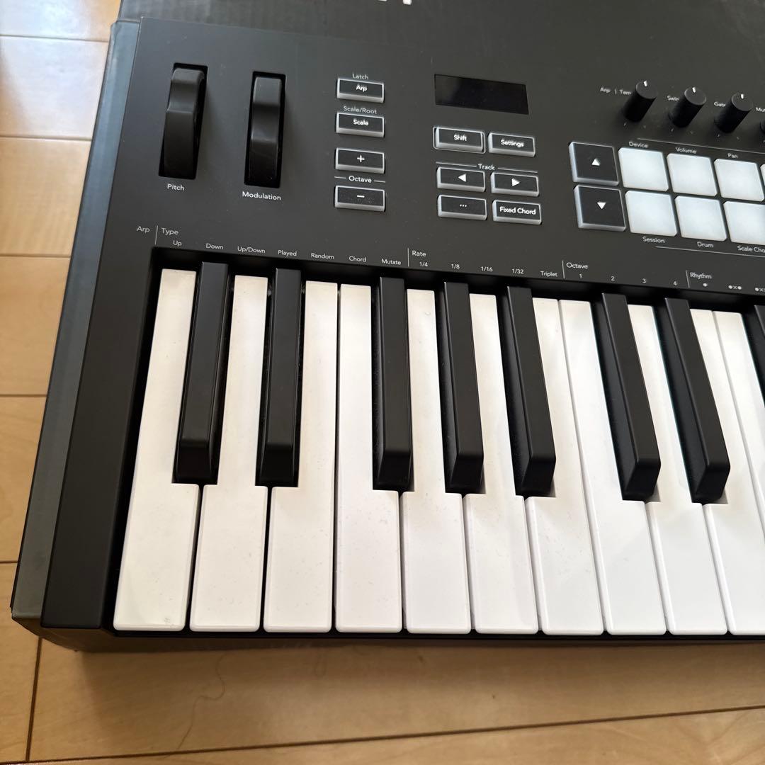 Novation Launchkey 37 mk3 MIDIキーボード