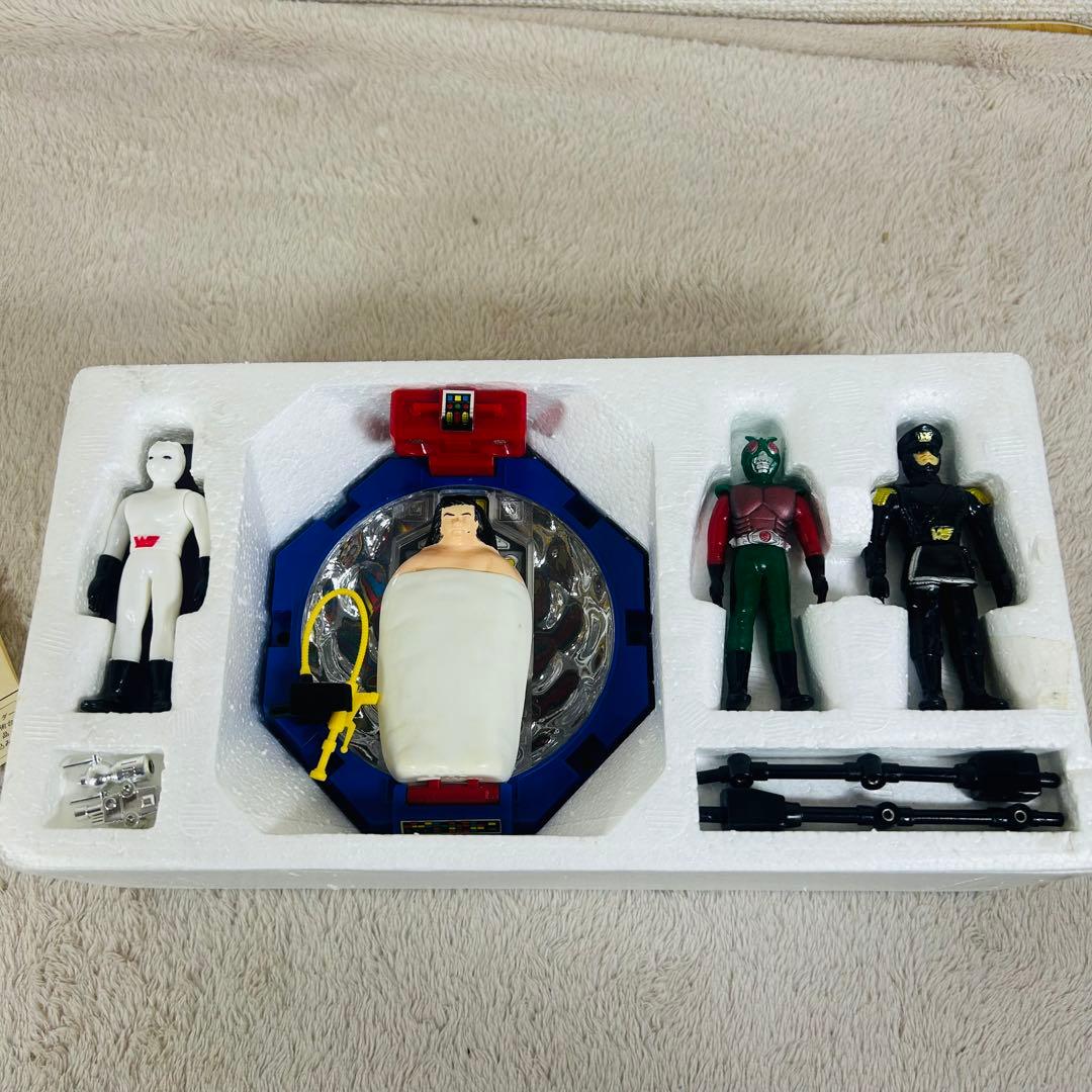 希少】ポピー 空飛ぶ!! 仮面ライダー 改造手術台セット 当時物 - メルカリ