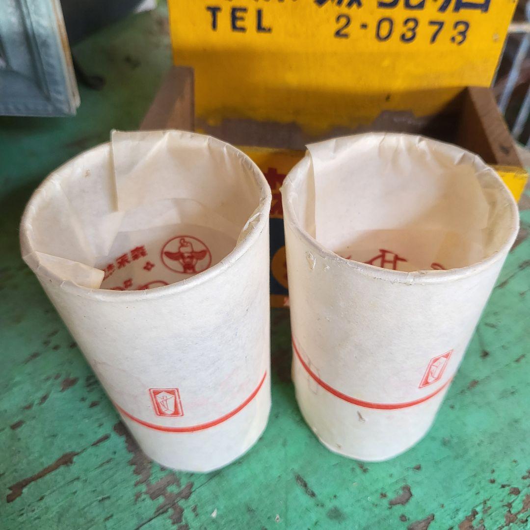昭和レトロ　森永配達用木箱&販促品グラス2点