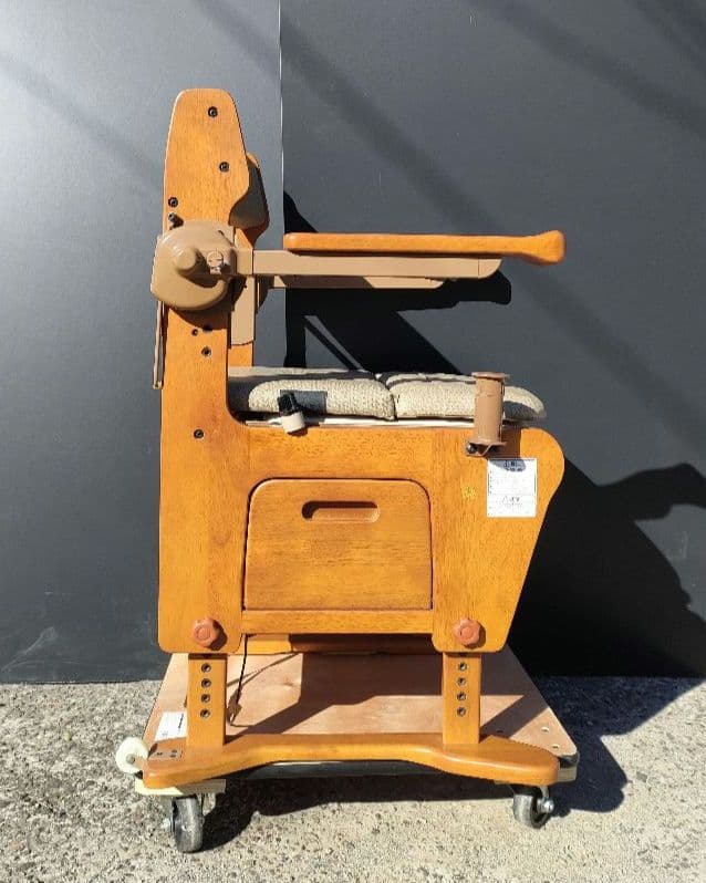 未使用Panasonic家具調トイレ 座楽アウポット ひじ掛け跳上げ直接引取歓迎